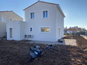 Terrasse en bois à Valergues